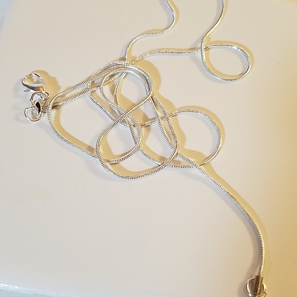 Silver Tone Chain 30" Need a pretty chain, I have them right here